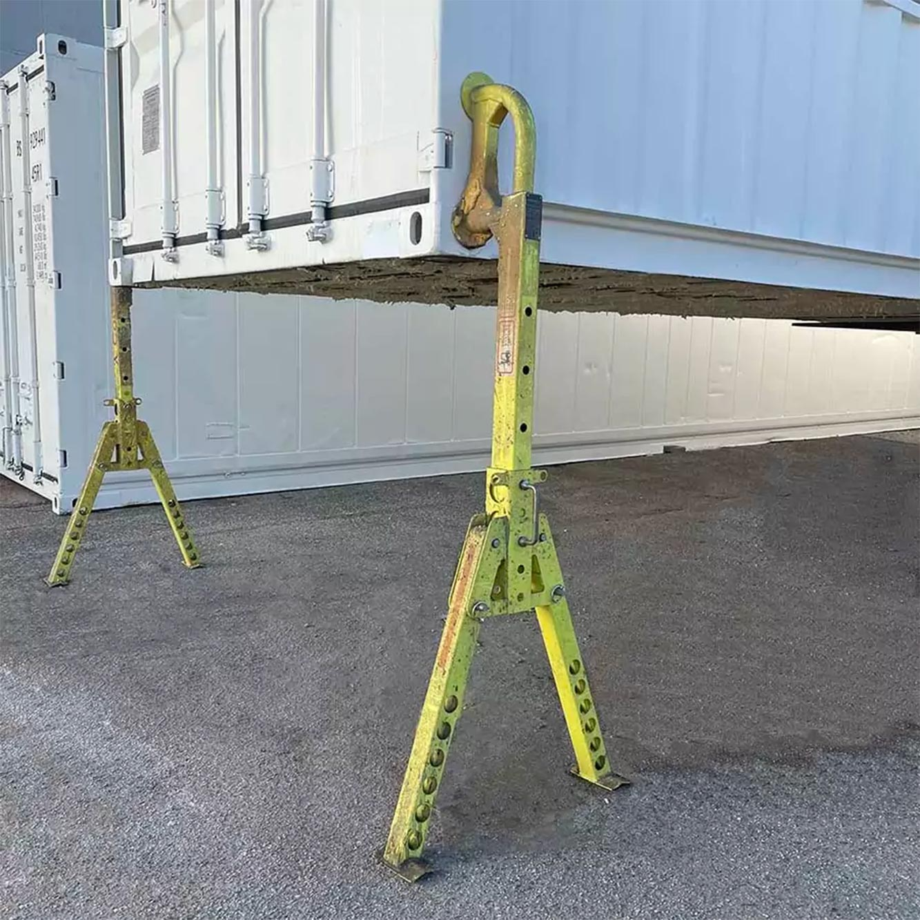 Container-Hebestütze