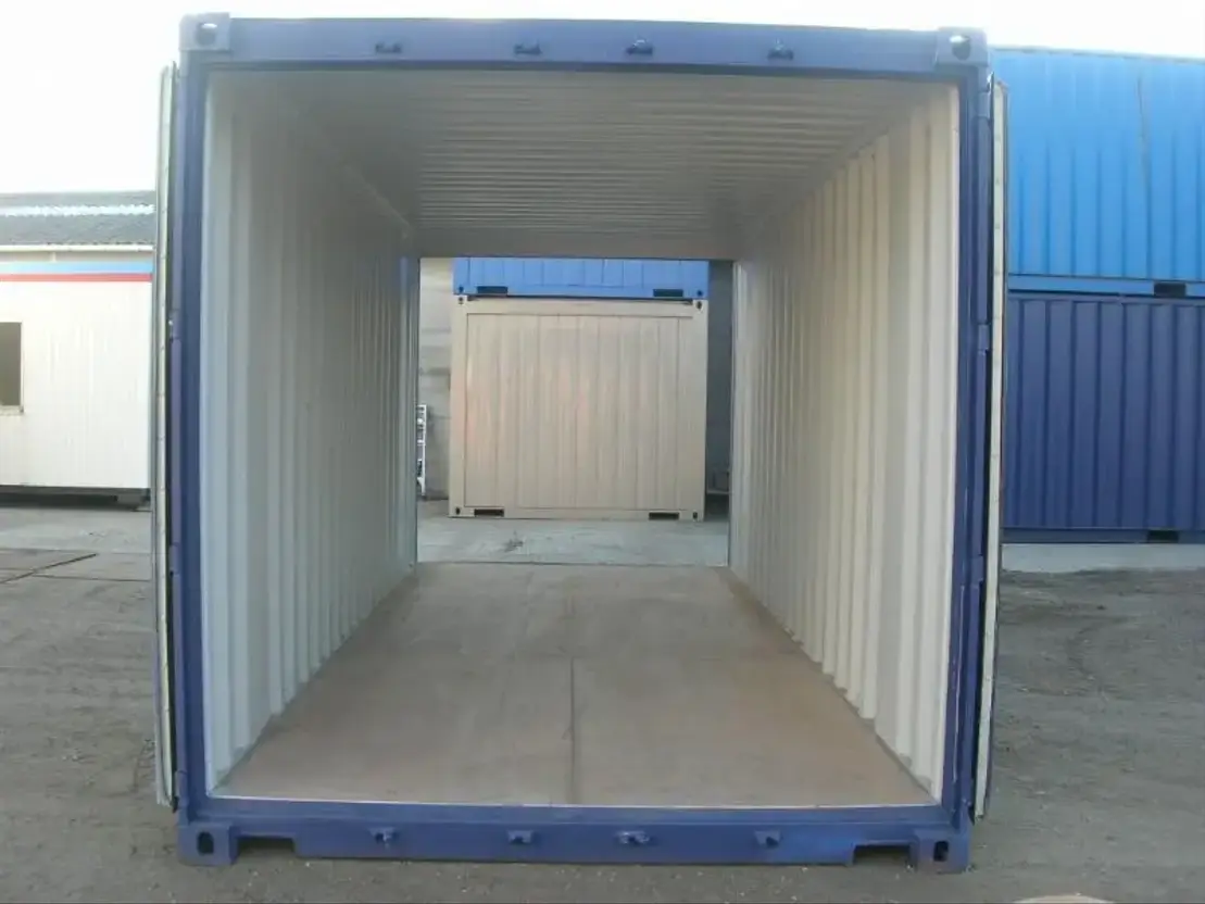Shipping Container 20 ft — 2