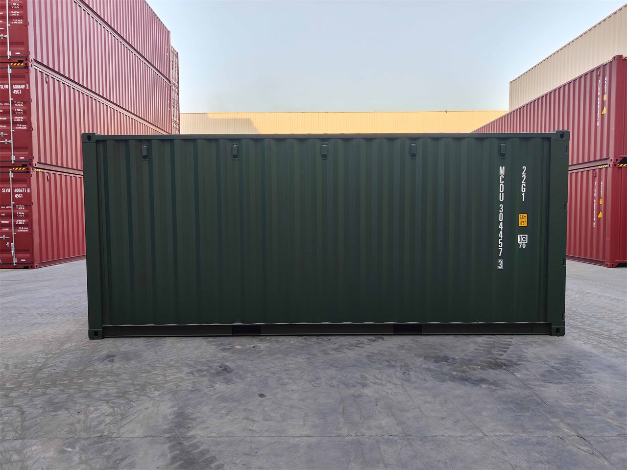 Seecontainer 20 Fuß Grün — 10