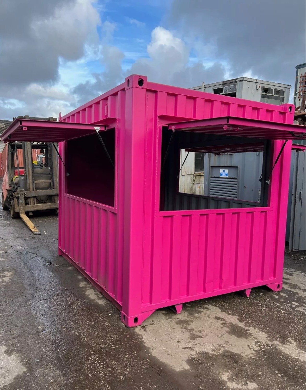 Barcontainer 10 Fuß — 1