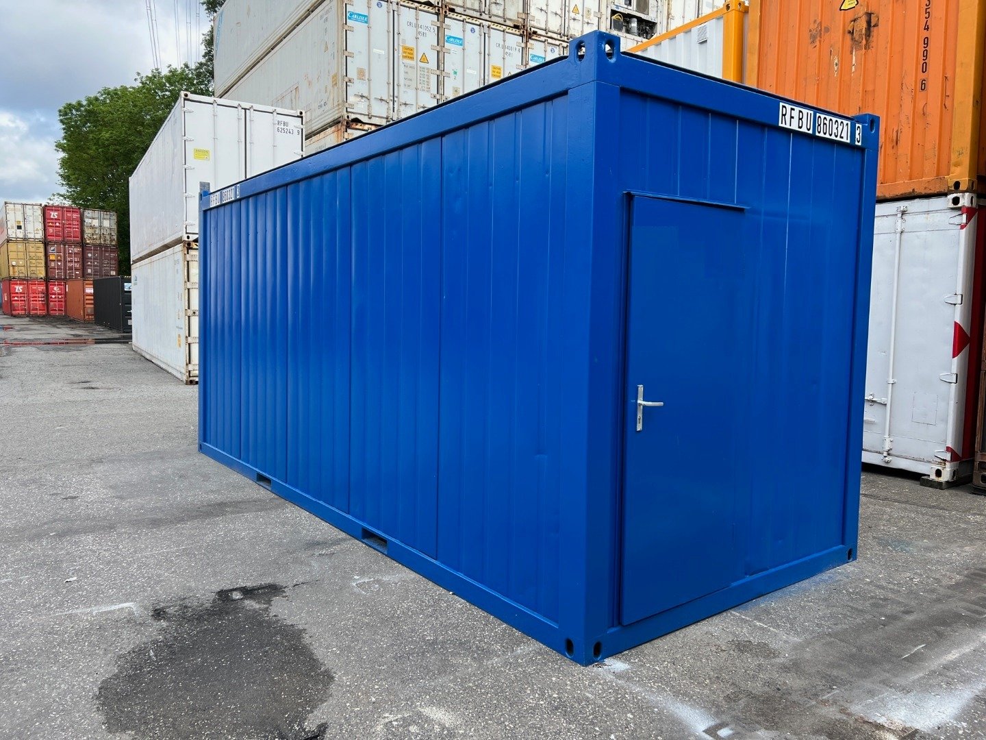Bürocontainer 20 Fuß Blau RAL 5010 – Neu — 9
