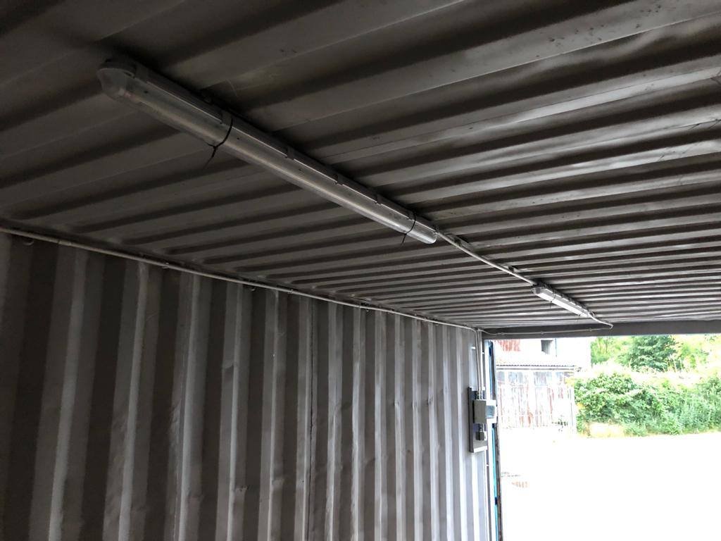 Lagercontainer 20 Fuß mit Elektroinstallation – Neu — 7