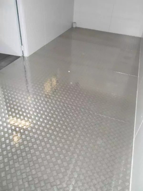 Contenedor marítimo — 1